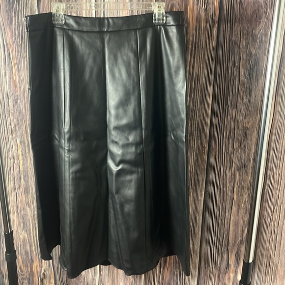 Karen Kane Maxi Faux Leather Skirt - Picture 4 of 5